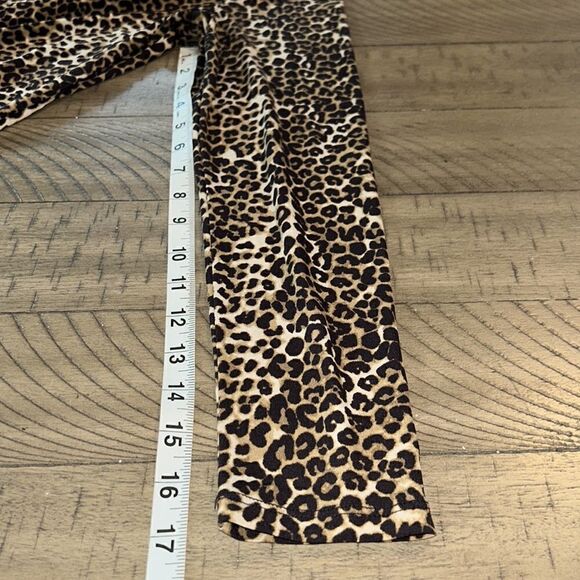 Purr 😸 like a Leopard 🐆 in this Sleek, Soft & Stylish Animal 🦒 Print Blouse. - Picture 9 of 17